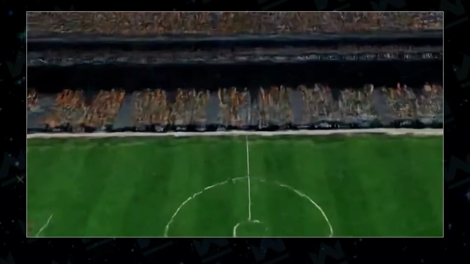 Tribunes bondées du stade Les spectateurs remplissent les tribunes au-dessus d’un terrain vert dans la bande-annonce